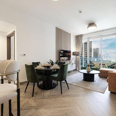 Chic 2 Bed Near Trade Centre With 5 Star Amenities Apartment Dubai Bagian luar foto
