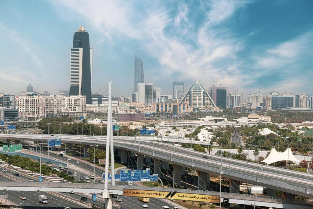 Chic 2 Bed Near Trade Centre With 5 Star Amenities Apartment Dubai Bagian luar foto