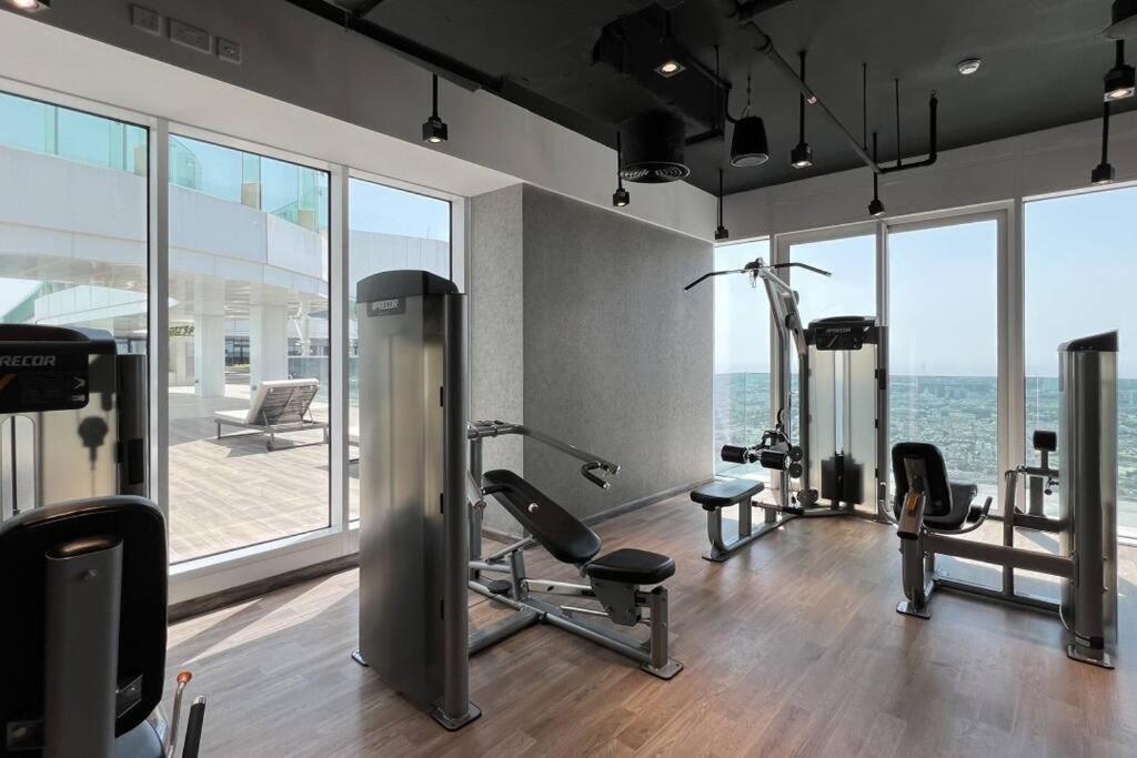 Chic 2 Bed Near Trade Centre With 5 Star Amenities Apartment Dubai Bagian luar foto