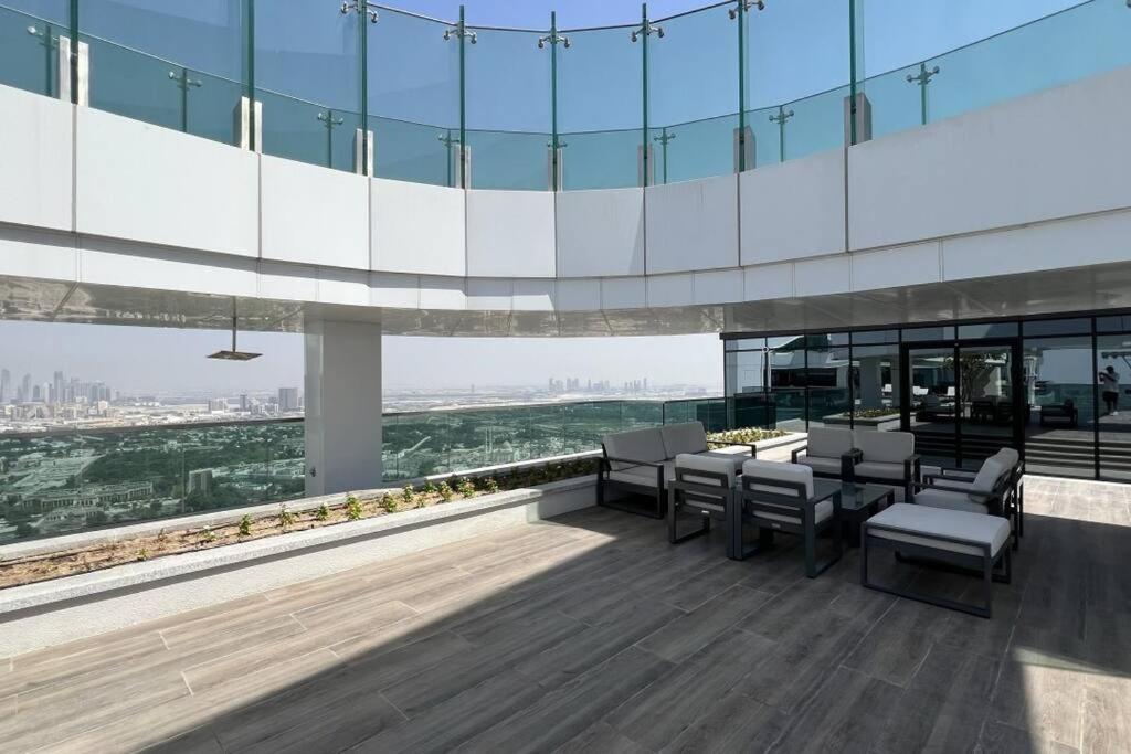 Chic 2 Bed Near Trade Centre With 5 Star Amenities Apartment Dubai Bagian luar foto