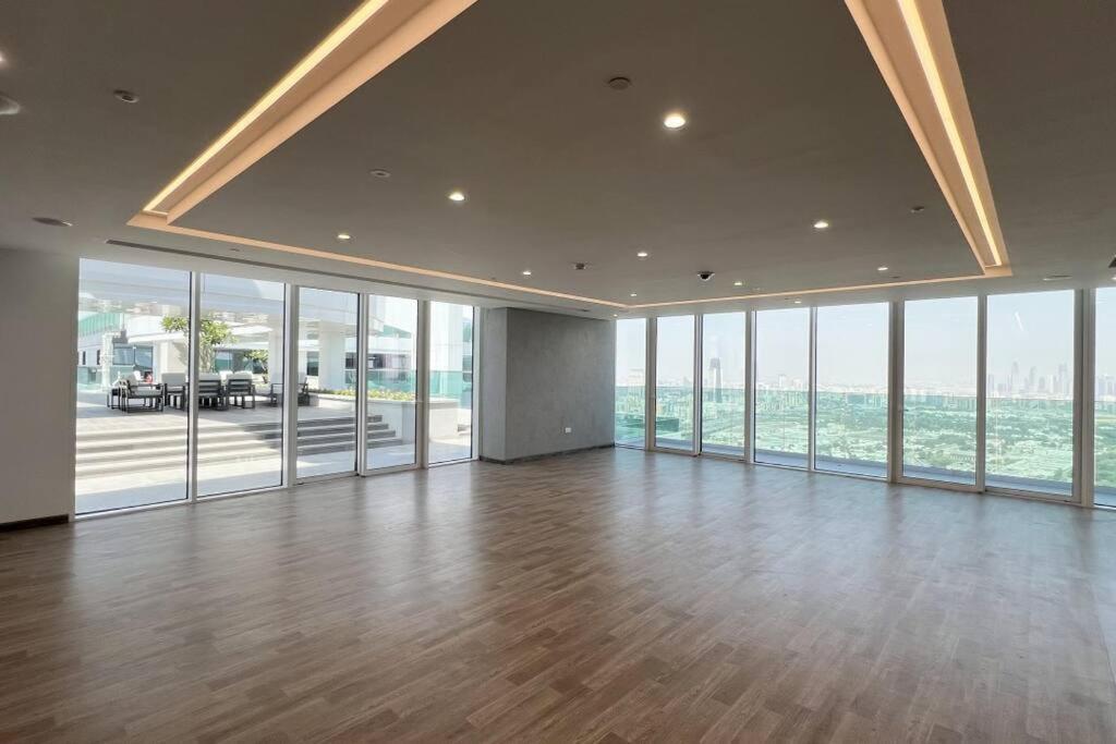 Chic 2 Bed Near Trade Centre With 5 Star Amenities Apartment Dubai Bagian luar foto
