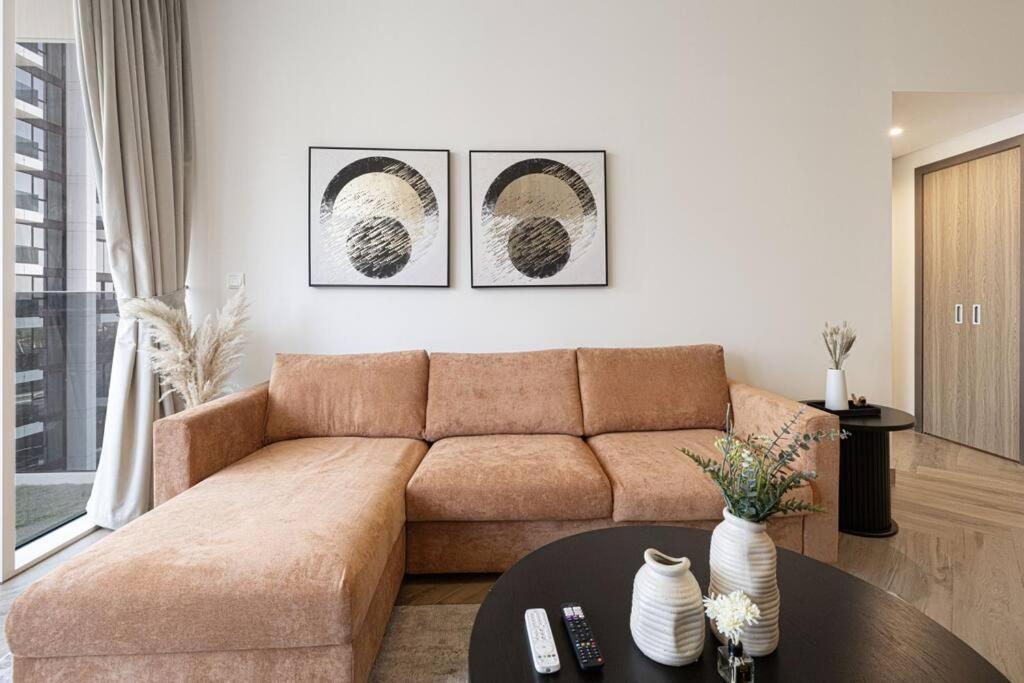 Chic 2 Bed Near Trade Centre With 5 Star Amenities Apartment Dubai Bagian luar foto