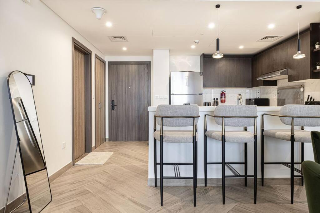 Chic 2 Bed Near Trade Centre With 5 Star Amenities Apartment Dubai Bagian luar foto