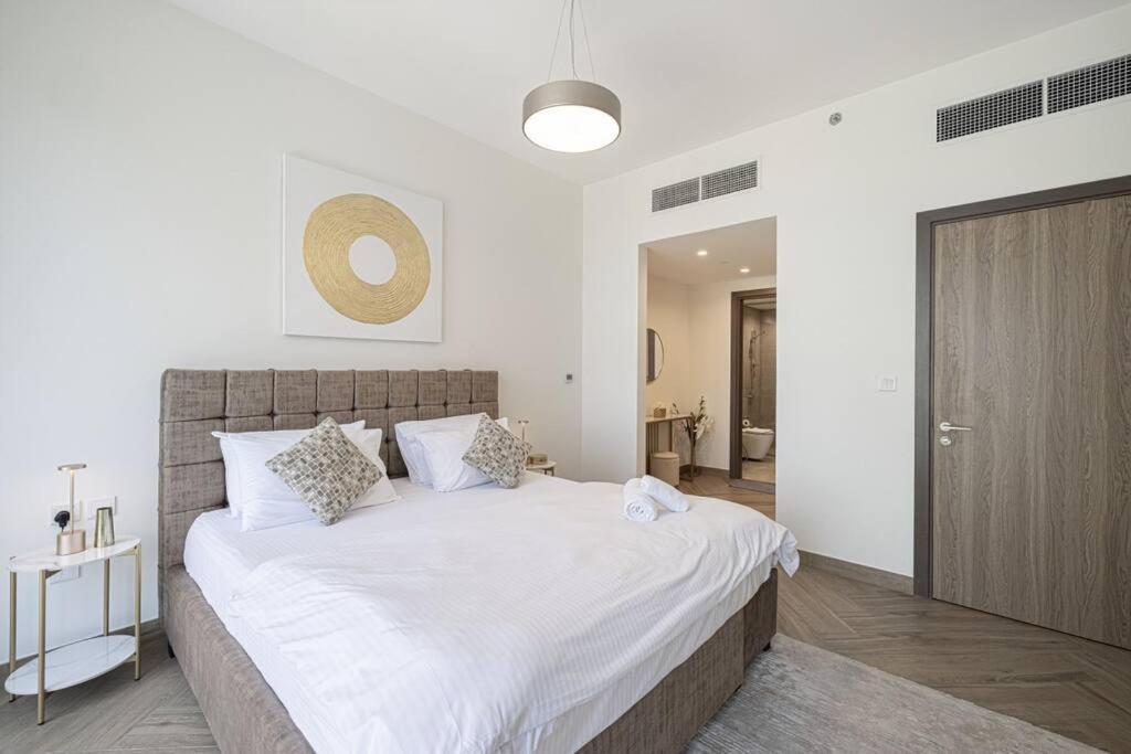 Chic 2 Bed Near Trade Centre With 5 Star Amenities Apartment Dubai Bagian luar foto